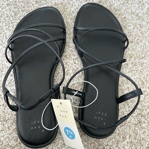 Black Target sandals 7.5W new with tags